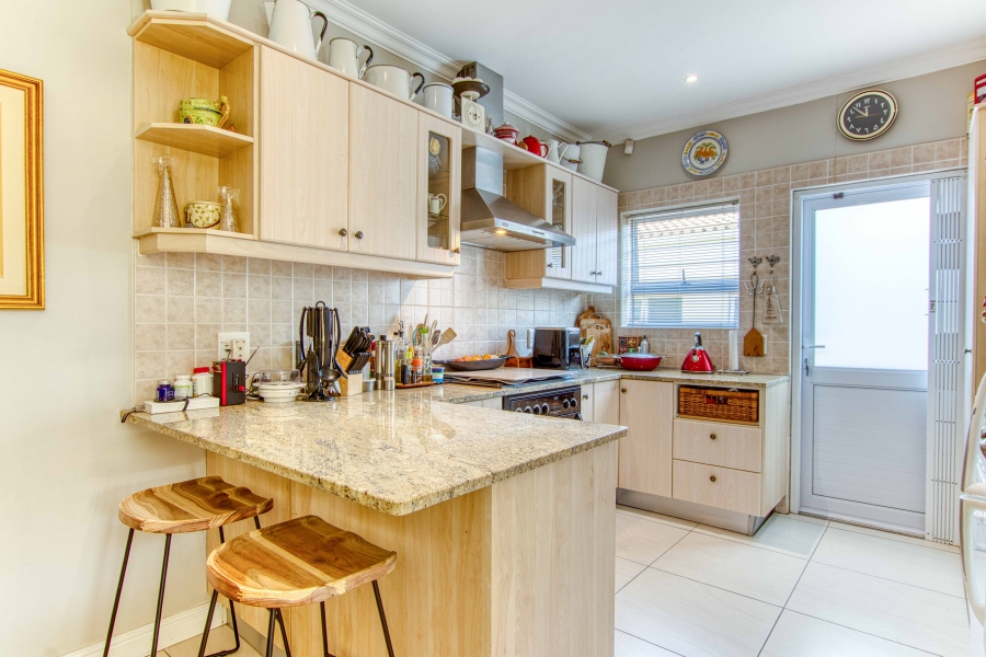 3 Bedroom Property for Sale in Somerset Ridge Western Cape